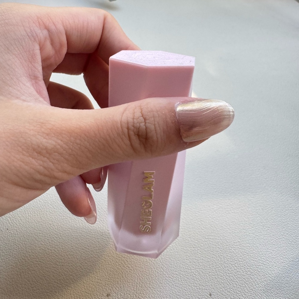 Glam Soft Pink Foundation